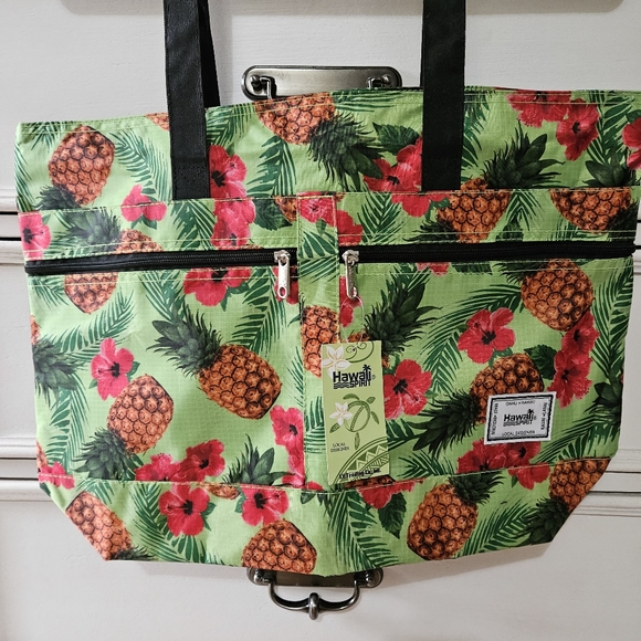 Pineapple Hawaiian Hawaii Print Tote Bag with Zipper - Picture 8 of 9